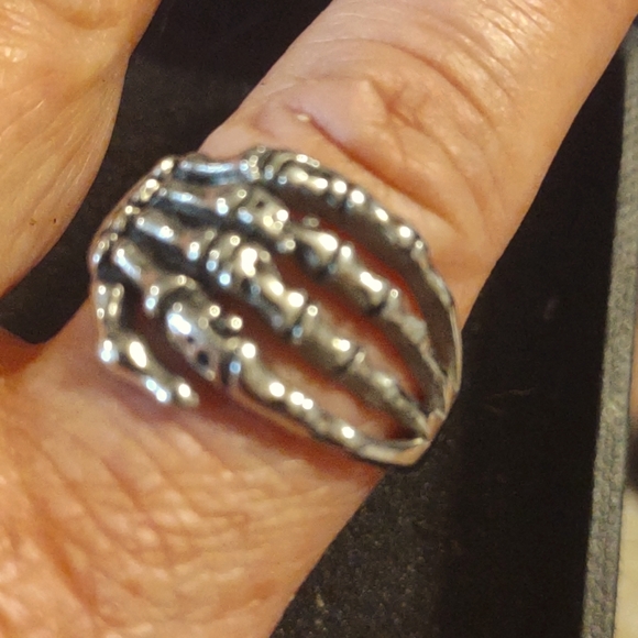 Men's vintage silver skeleton hands ring size 10 - Picture 1 of 1